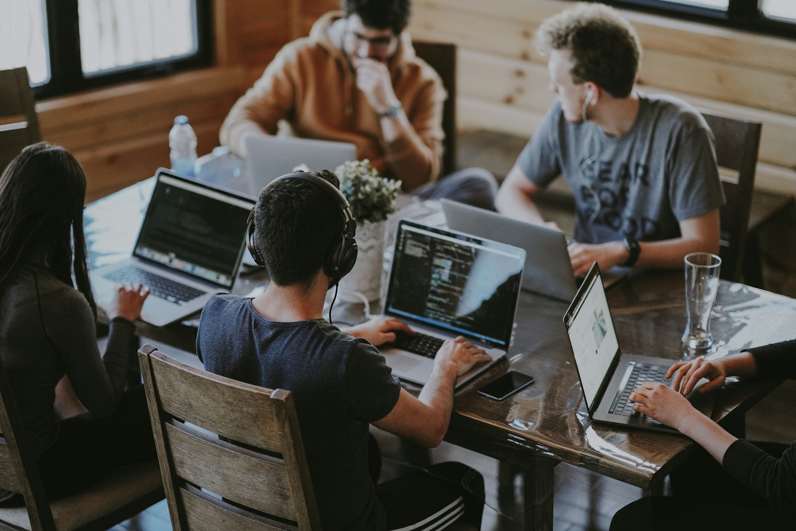 Samen leren en werken met laptops
